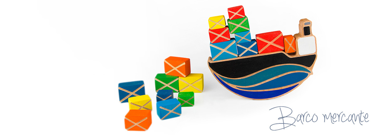 Barco mercante de madera con bloques de colores